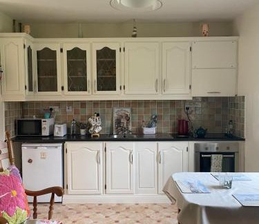 Athenry Apartamento | Woodland Cottage