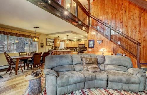 Tahoe Paradise Casa | Woodland Escape - Cute Little Cabin in the Woods