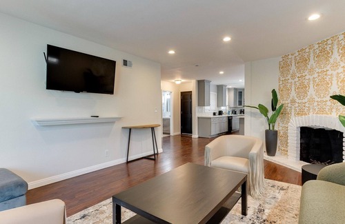 Woodland Hills Casa | Woodland Hills Zen Modern