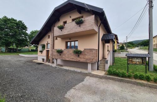 Korenica Casa | Woodland