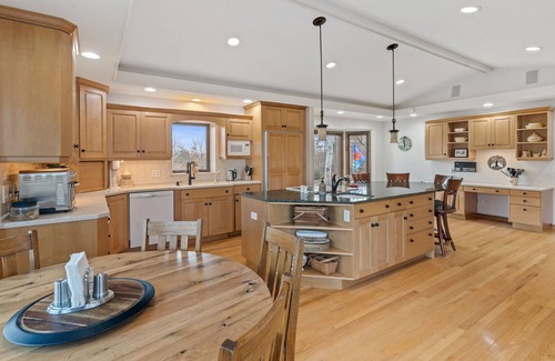 Stillwater Casa | Woodland Retreat 5 minutes to Downtown Stillwater great amenities & pet friendly