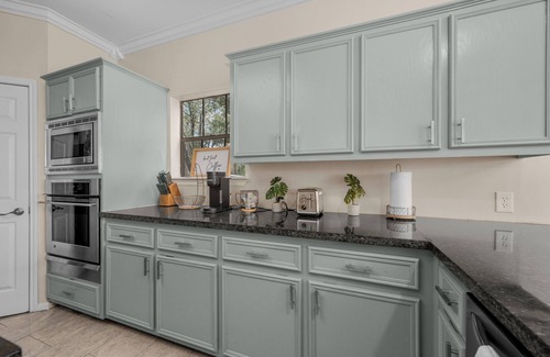 Conroe Casa | Woodlands Area Lakeview Retreat