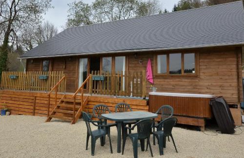 Treignac Casa | Woodlands Cottage