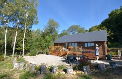 Treignac Cabaña | WOODLANDS COTTAGE + JACUZZI