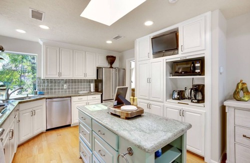 Grogan's Mill Casa | Woodlands Escape: 3BR Texas Retreat w/ Forest View