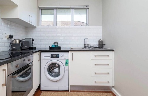 Ottery Apartamento | Woodlands House Charming 1BR Apartment