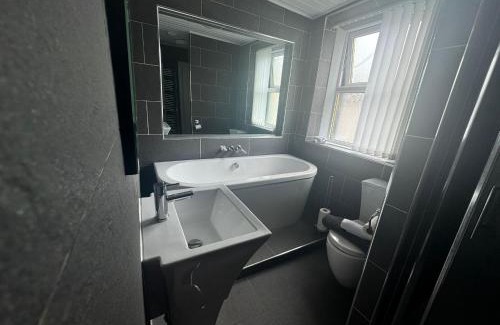 Egremont Apartamento | Woodman House- 7 Bedrooms - Sleeps 14