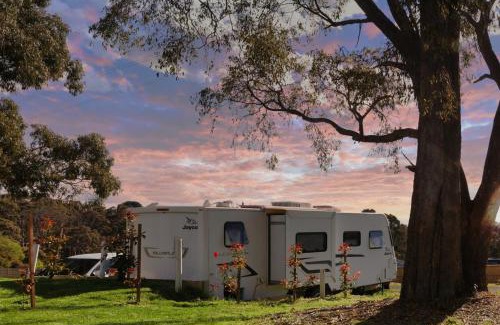 Ballarat Hotel | Woodmans Hill Motel