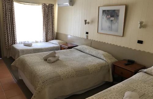 Ballarat Hotel | Woodmans Hill Motel