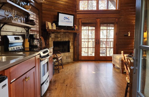 Cheshire Cabina | Woodpecker's Hollow - Village of Cheshire Cabin en Black Mountain! ¡Incluye Biltmore y más!