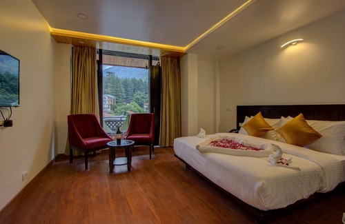 Old Manali Hotel | WoodRock Hotel Manali