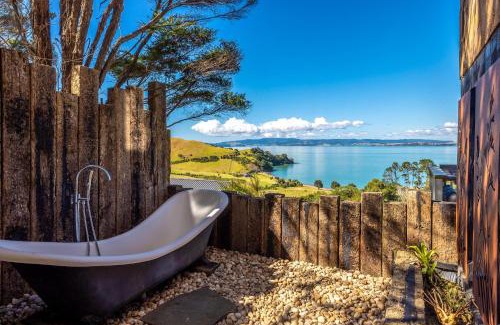 Waiheke Island Casa | Woodside Bay Cottage, Woodside Bay - Be My Guest Waiheke