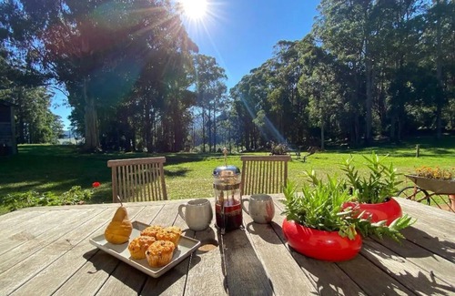 Vesper Casa | Woodside Country Retreat....home with a view