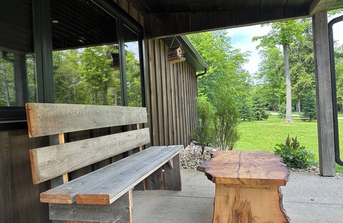 Madison Cabina | Woodside Ranch House w/Hot Tub, Private Deck & Scenic Trails in Wine Country