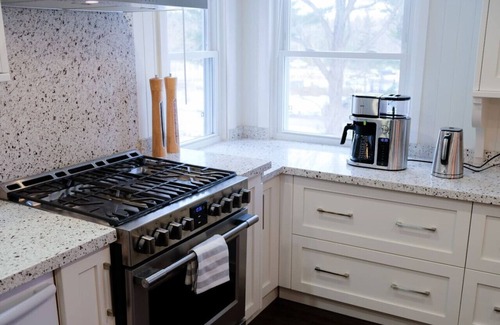 Meaford Cabaña | Woodski Retreat w/Heated Pool on 3+ Private Acres