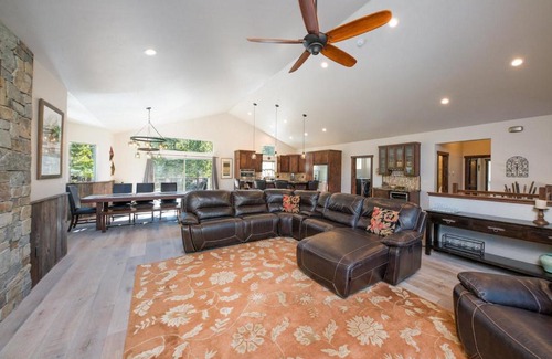 South Lake Tahoe Casa | Woodsong Meadows