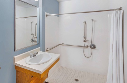 Brownsville Hotel | WoodSpring Suites Brownsville