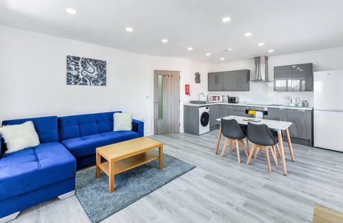 Hucknall Apartamento | Woodstock House Flat 8 - Charming 2BR Hucknall