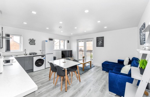 Hucknall Apartamento | Woodstock House Flat 7 - Spacious 2BR Hucknall
