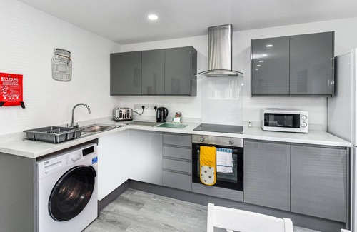 Hucknall Apartamento | Woodstock House Flat 1 - Comfy 2BR in Hucknall
