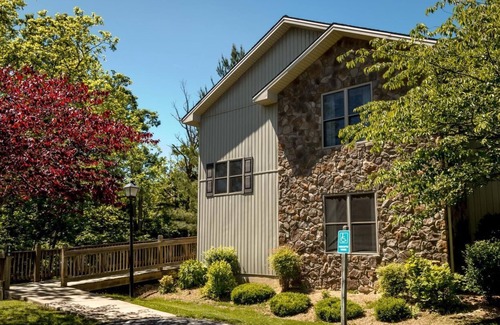 McGaheysville Condominio | Woodstone at Massanutten 1br suite, Sunday check-in