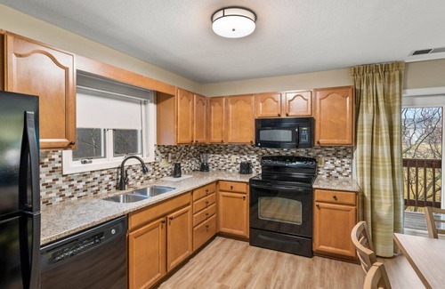 McGaheysville Condominio | Woodstone Meadows 2 Bedroom 2 BA Condo at Massanutten Resort - May 18-25, 2025