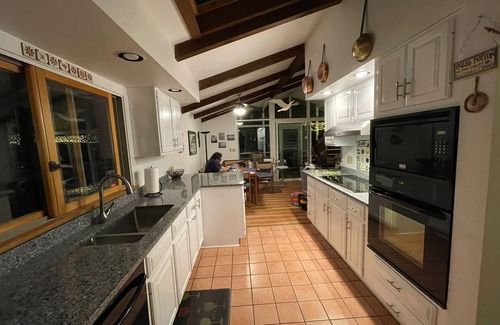 Truro Casa | CapeCod A / C WoodsyRetreat para 12 personas a pie de Ocean @BallstonBeach Truro