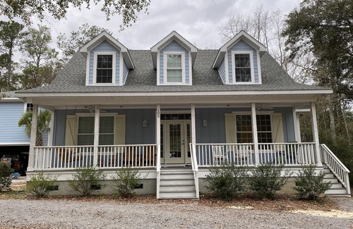 Pawleys Island Casa | Woodsy Coastal Escape