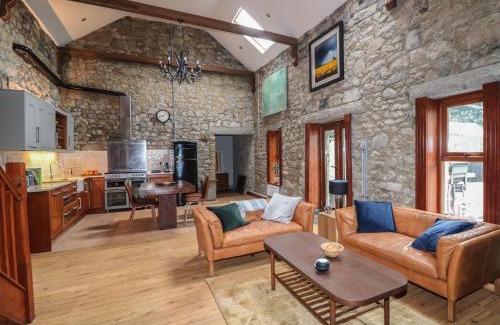 Tudenham Casa | Woodville Lodge