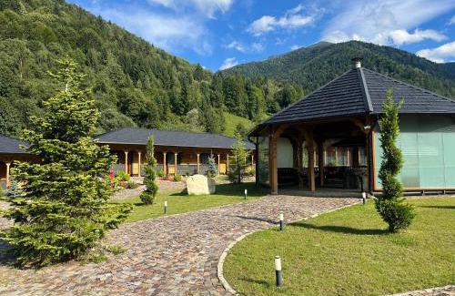 Moisei Cabina | Woodville Resort