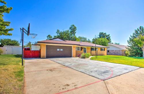 Woodward Casa | Woodward Home Near Crystal Beach Water Park!