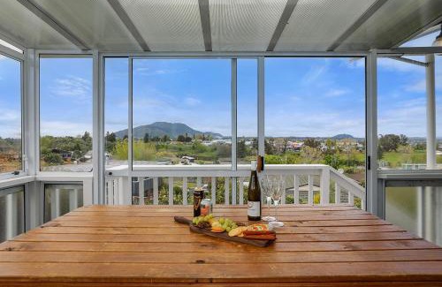 Taupo Casa | Woodward House Taupo