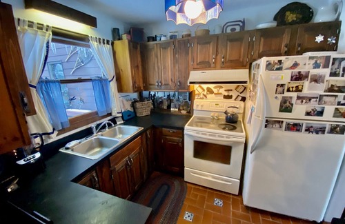 Carrabassett Valley Casa | Woody Creek On-Mountain Ski House - 6 habitaciones, capacidad para 12, bañera de hidromasaje, mesa de billar