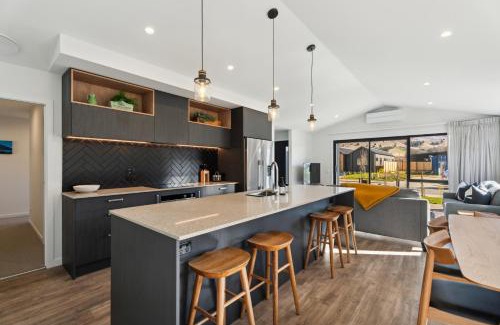 Lowburn Casa | Wooing Tree Beauty - Cromwell Holiday Home
