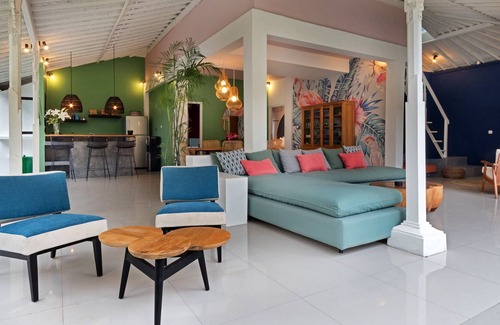 Petitenget Villa | Ecléctico 3BR Tropical Stylish Villa Walk to Beach