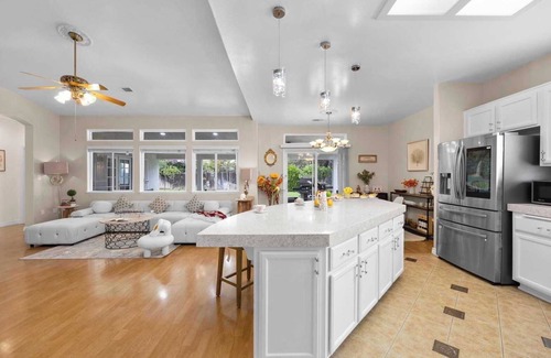 Greenacres Casa | Work & Play Haven: Pet-Friendly｜Garage Available｜Huge Yard｜Month-to-Month #41913