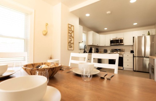 Dunlap Casa | Work, Rest & Gather | Spacious 3BR w/ Modern Charm