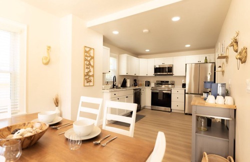 Dunlap Casa | Work, Rest & Gather | Spacious 3BR w/ Modern Charm