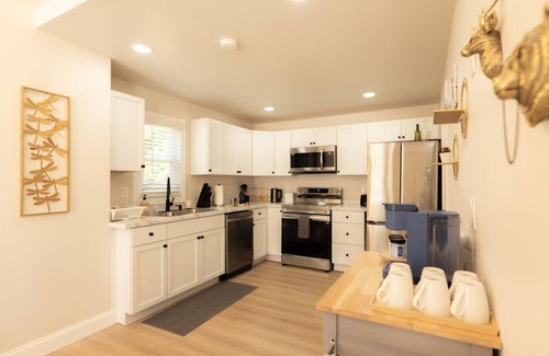 Dunlap Casa | Work, Rest & Gather | Spacious 3BR w/ Modern Charm