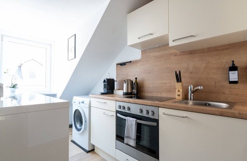 Leoben Apartamento | Work & Stay | 5 Guests | Fast WiFi | Near Station