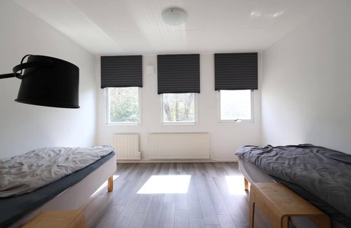 Harryda Municipality Casa | Workers Home - 12 guests - 6 BR - 7 Bath - All Inc