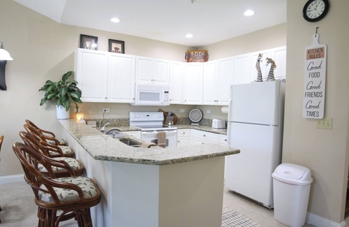 Carolina Forest Condominio | World Tour Condo with Pond and Golf Course Views