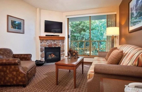 Whistler Cay Heights Cabina | WorldMark Cascade Lodge - 1 week Christmas Getaway, Whistler Resort.
