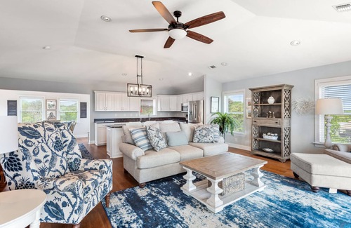 Sea Scape Casa | Worthington Lane: Pool, Hot Tub, Golf Course View
