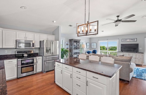 Sea Scape Casa | Worthington Lane: Pool, Hot Tub, Golf Course View