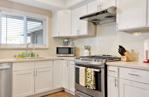 South San Jose Casa | WOW! Better Than A Hotel! SPACIOUS 4BR in SAN JOSE