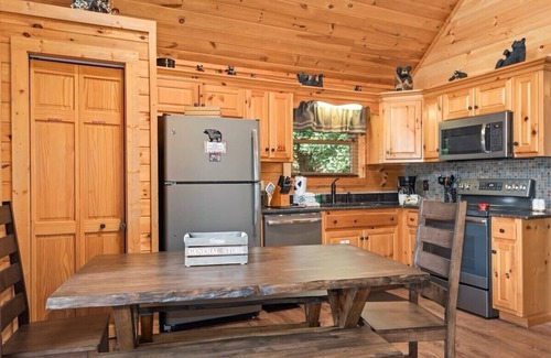 Black Bear Falls Cabina | Wow! Black Bear Falls Cabin on Lovely Pond with Mountain View - NEW LISTING!