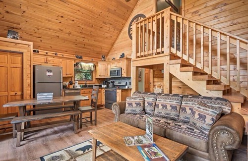 Black Bear Falls Cabina | Wow! Black Bear Falls Cabin on Lovely Pond with Mountain View - NEW LISTING!