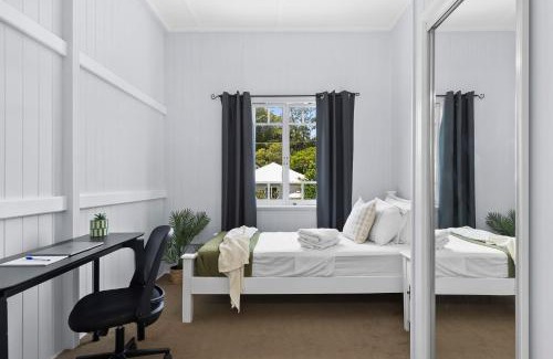 Norman Park Casa | Wow Bridge views Near CBD Quiet bus train