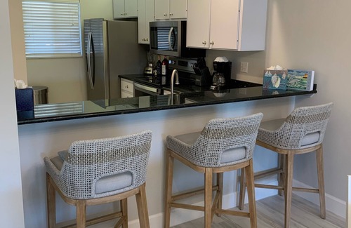 Siesta Key Condominio | WOW Factor Exceptional Siesta Key Condo in a slice of Paradise on #1 Beach in US